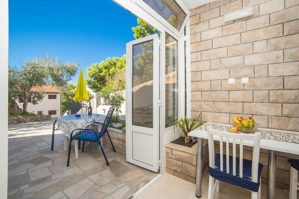 Apartmani Stipan Brela Exterior photo